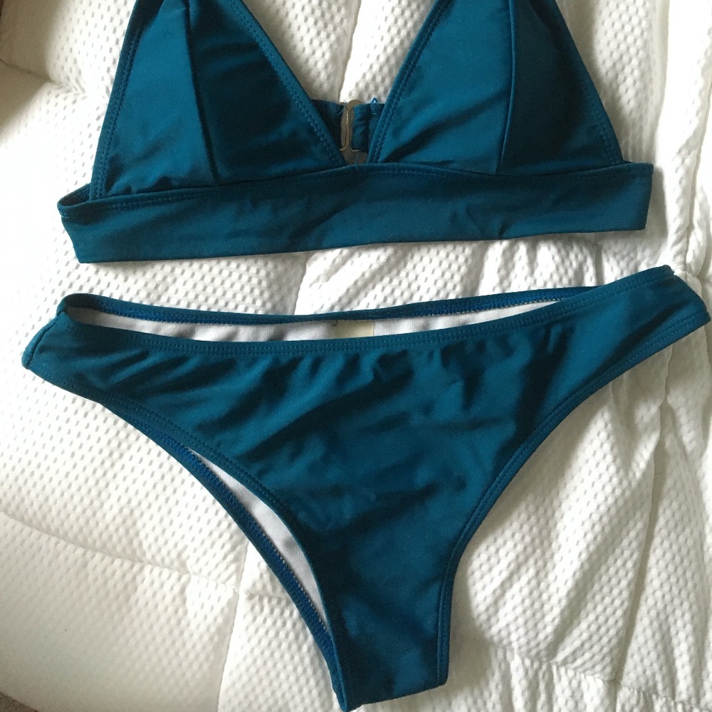 bikini - Picture 2 of 4